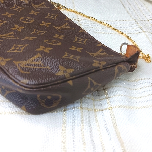 Louis Vuitton Vintage Pochette Accessoires handbag with Chain - Picture 15 of 15
